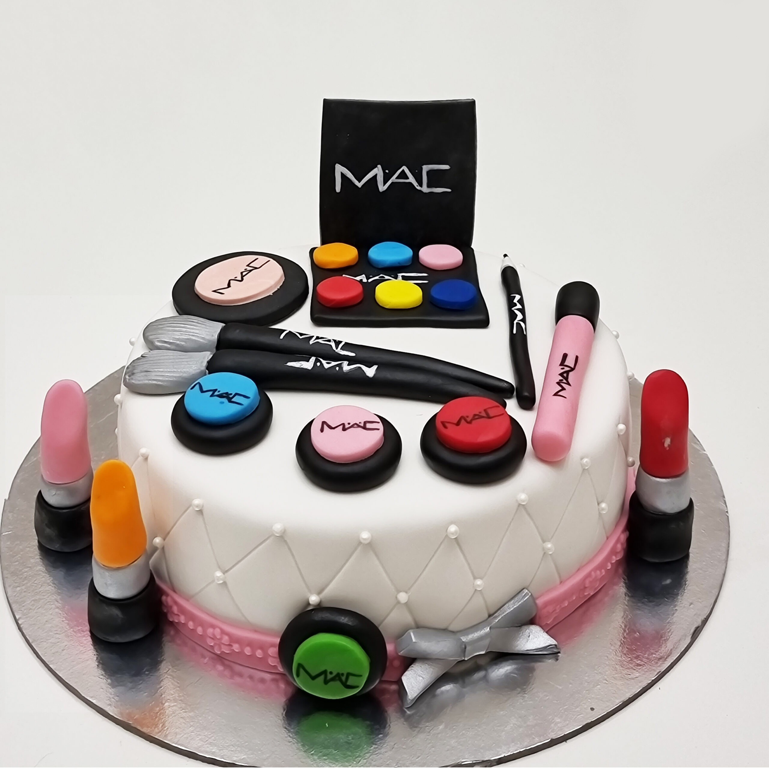 Make-Up Fondant Cake